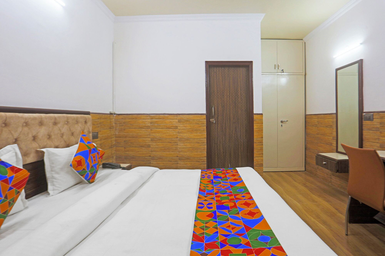 Bedroom 3, Fabhotel Vasant Villa, Delhi