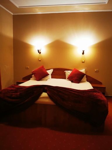 Bedroom 2, HOTEL ALL TIMES, Brasov