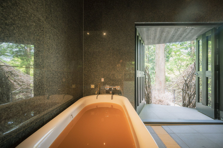 Bathroom 5, Arimasansoh Goshobessho, Kobe