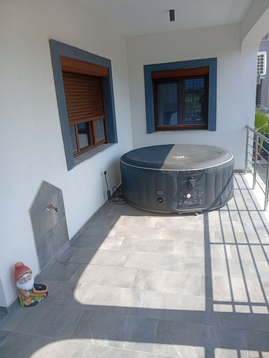 Others 4, Nea Vrasna Sun House, Central Macedonia