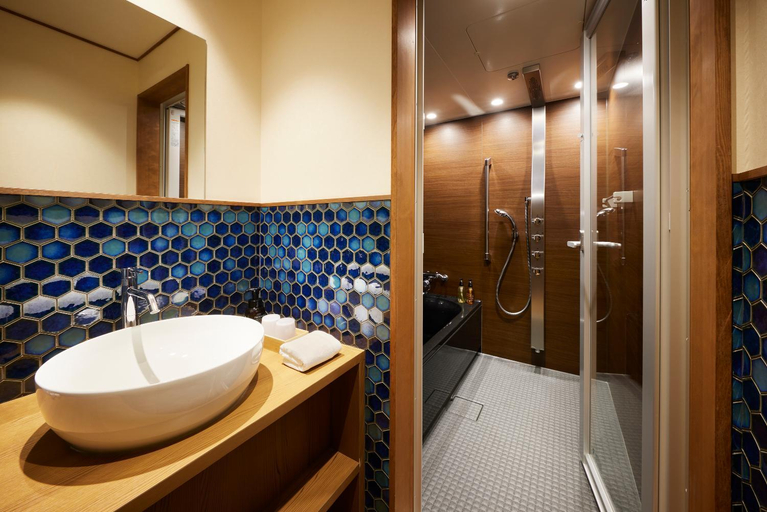 Bathroom 4, Minn Nijo-jo, Kyoto