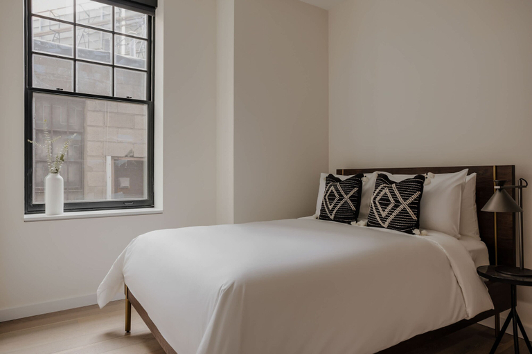 Room 3, Sosuite One Bed Apt Accessible w Rooftop Gym Laundry, Philadelphia