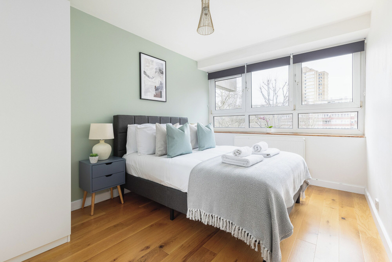 Bedroom 2, Beautiful flat in Battersea, London