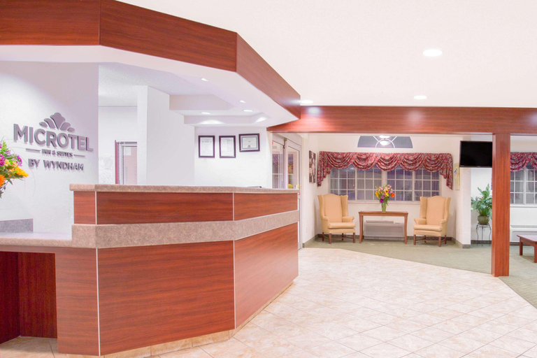 Public Area, Microtel Inn & Suites by Wyndham Gassaway/Sutton, Braxton