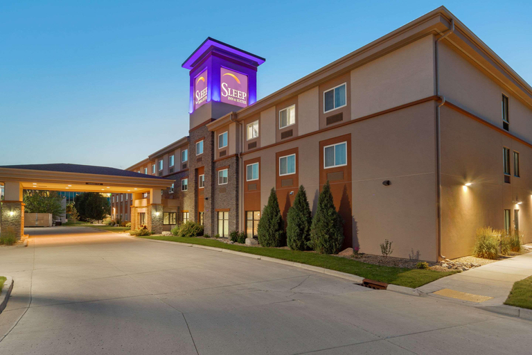 Exterior & Views 2, Sleep Inn & Suites Bismarck I-94, Burleigh
