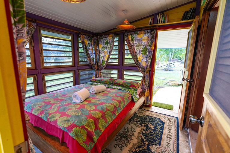 Bedroom 3, Fare Opuhi