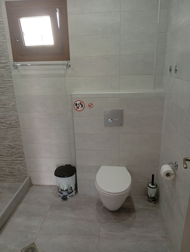 Bathroom 3, Nea Vrasna Sun House, Central Macedonia