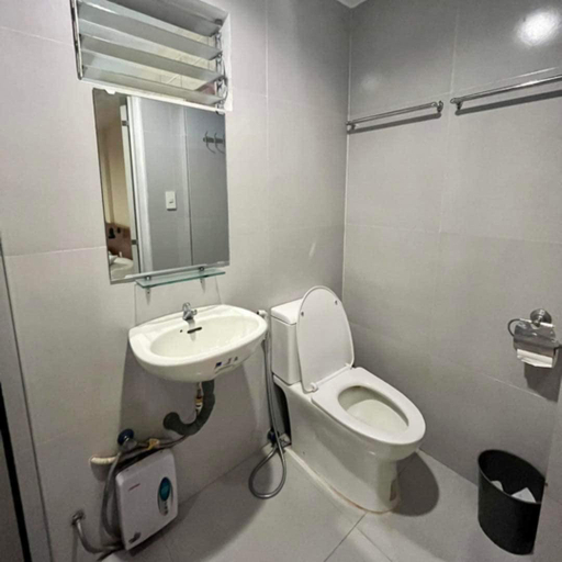 Bathroom 5, 11th Street Bed and Breakfast, Bacolod City