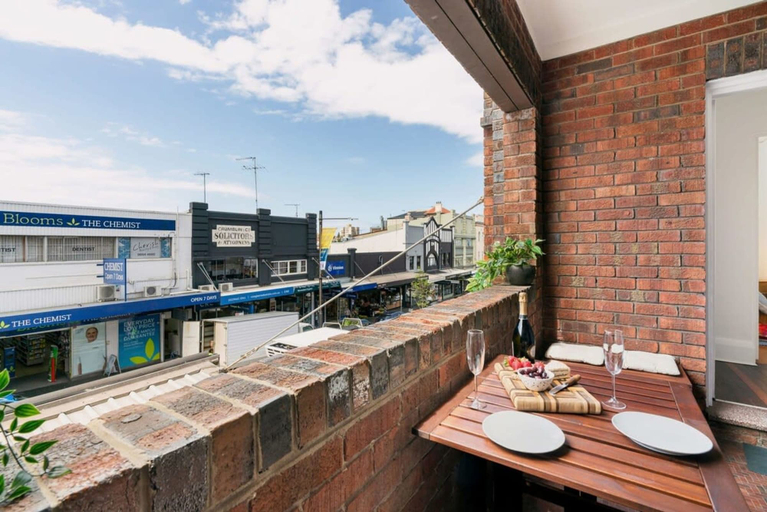 Room 5, Coogee Riviera in Coogee, Sydney