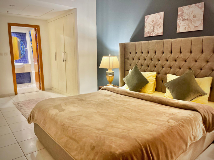Bedroom 2, Chic 3 bedroom apartment , Dubai