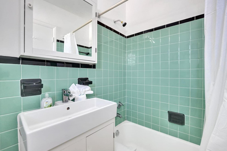 Bathroom, Waves on Desoto Deluxe Studio 9, Broward