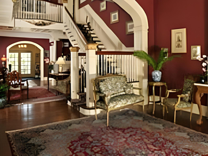 Others 5, Noble Inns, Bexar