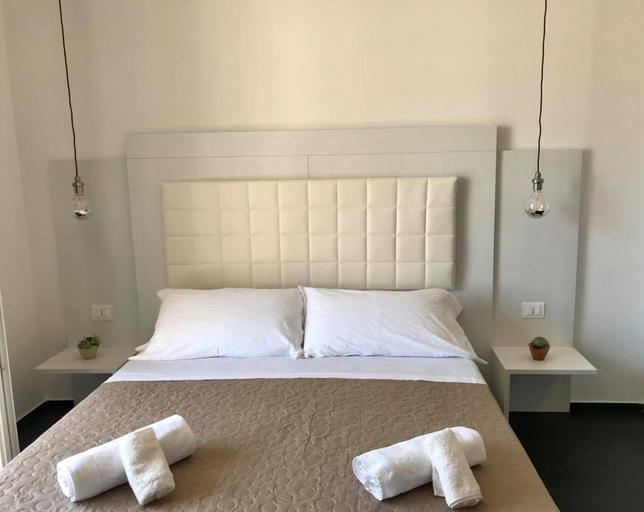 Bedroom 4, Bonsai, Vibo Valentia
