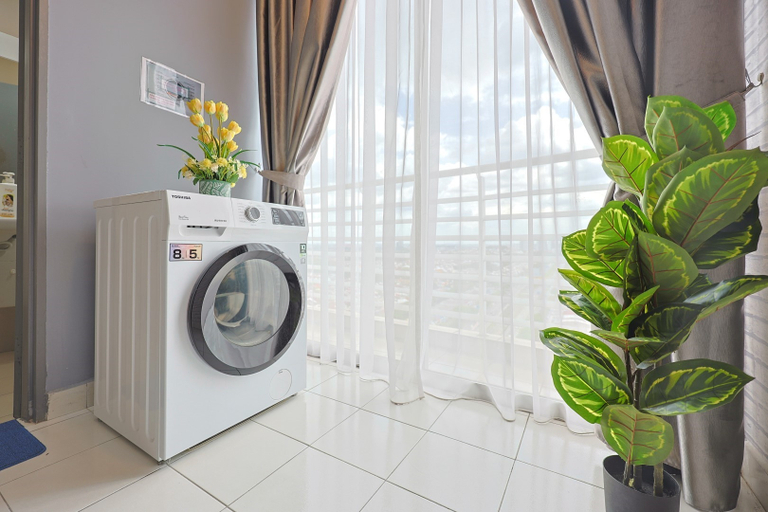 Bathroom, Rajawali Tower By Fei Hong, Subang Jaya
