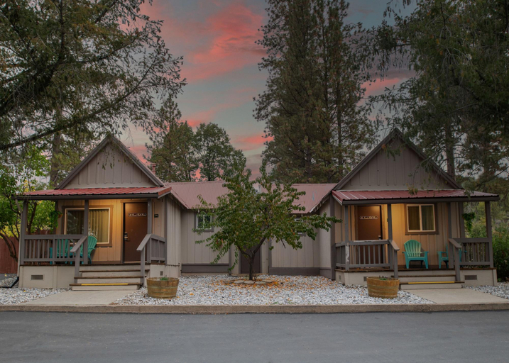 Exterior & Views 2, Buck Meadows Lodge, Mariposa