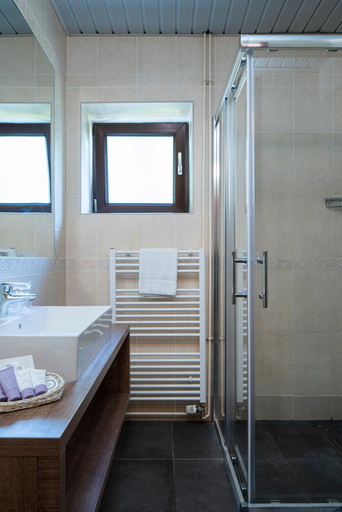 Bathroom 4, Hotel Flores, Poreč