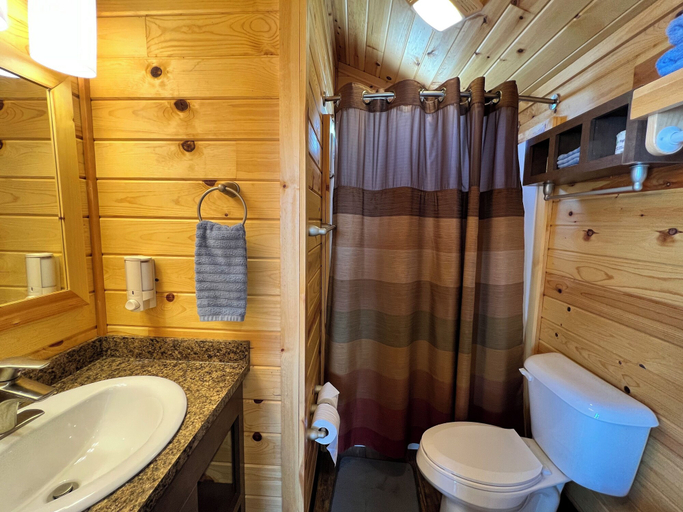 Bathroom 4, Agora Adventure Salida, Chaffee