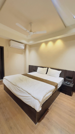 Others 4, Hotel Presidency, Surat