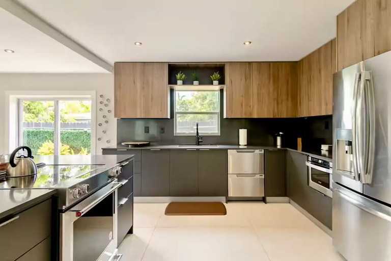 Others 5, Tree House, Broward