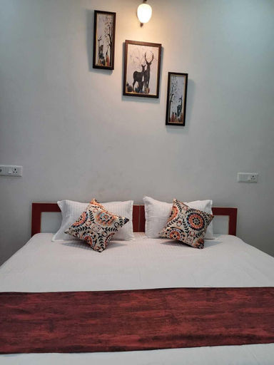 Bedroom 3, Majestic Manor, Gorakhpur