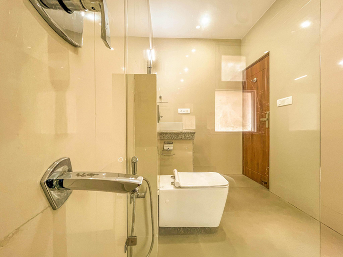 Bathroom 4, Hanu Vatika, Shimla
