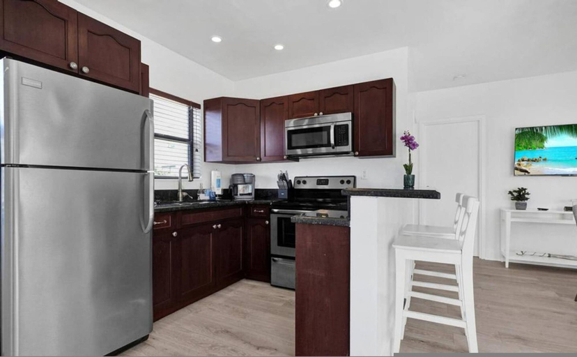 Room 4, Waves On Walnut 4-beach Access, Broward
