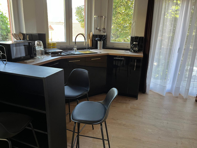 Others 3, M&M Apartments