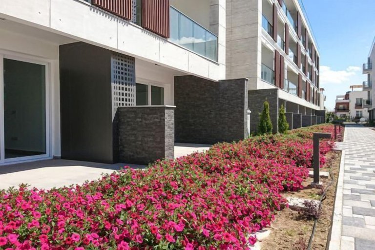 Exterior & Views 2, Courtyard Long Beach Holiday Resort