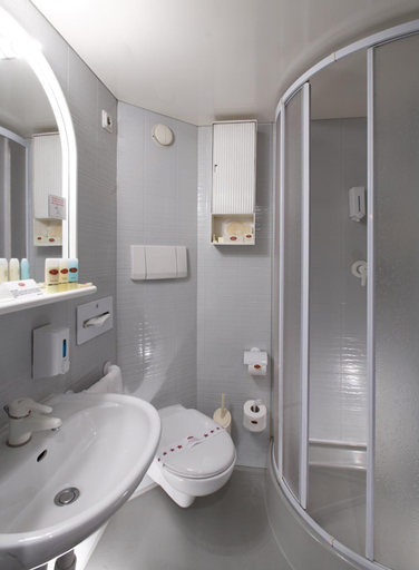 Bathroom, JAZ Al Qassida Nile Cruise - Every Thursday from Luxor for 07 & 04 Nights - Every Monday From Aswan , Luxor