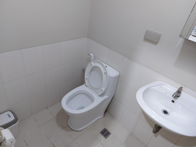 Bathroom 4, Flair Towers Staycation with Pool, Mandaluyong