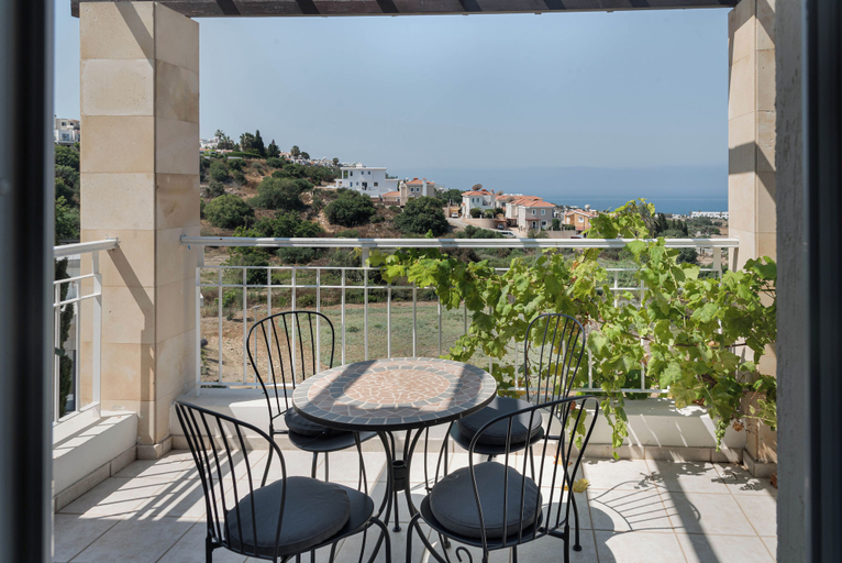 Others 2, Phaedrus Living: Seaview Hilltop Maisonette