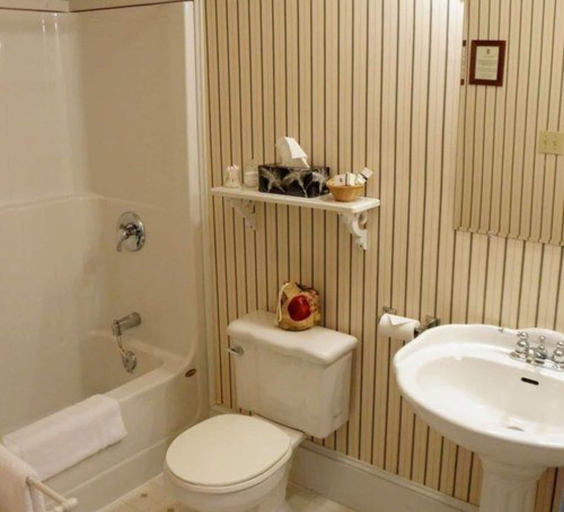 Bathroom 4, Hillsdale House Inn, Annapolis