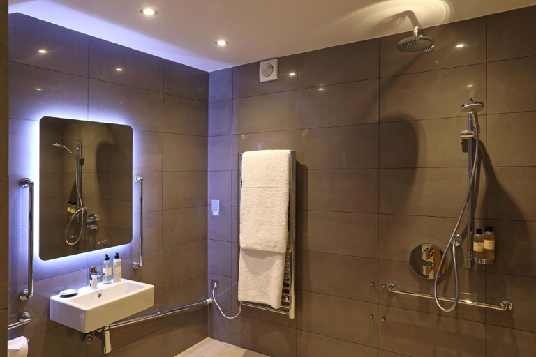 Bathroom 3, The Harcourt Arms, Oxfordshire