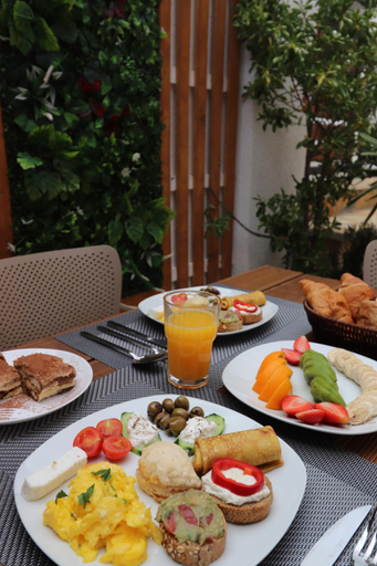 Food & Drinks 4, Sea's Villa, Sarandës
