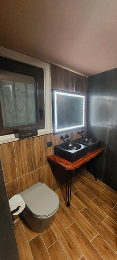 Bathroom 2, Casa nel centro storico, Siena