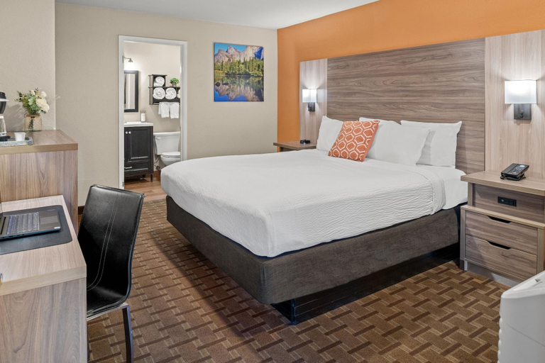 Bedroom 1, Buck Meadows Lodge, Mariposa