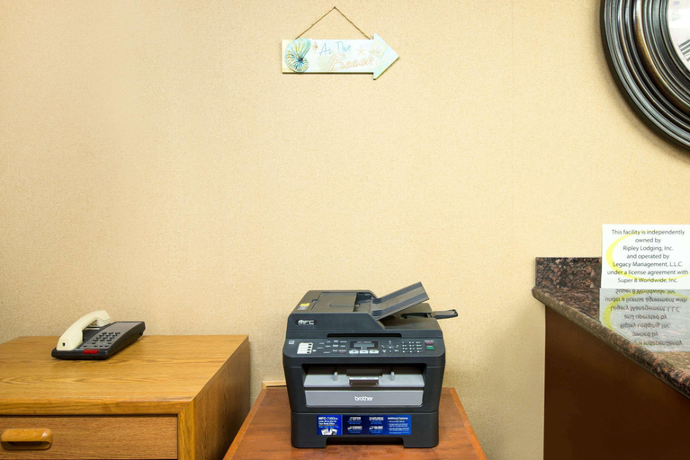 Others 5, Super 8 By Wyndham Ripley, Jackson