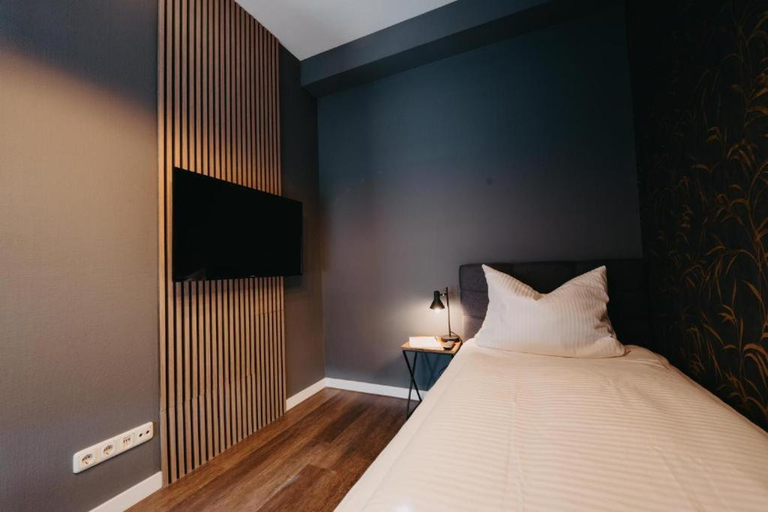 Bedroom 3, Hotel-Gasthof Zur Krone, Aschaffenburg