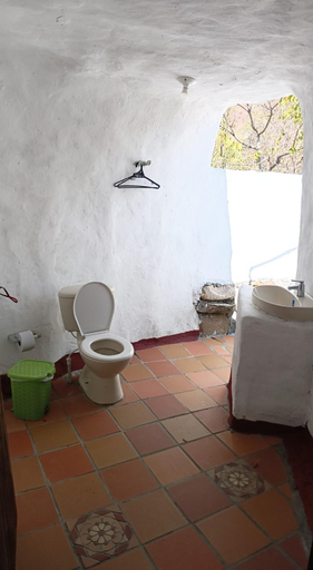 Bathroom 3, Refugio Shangrila, Los Santos