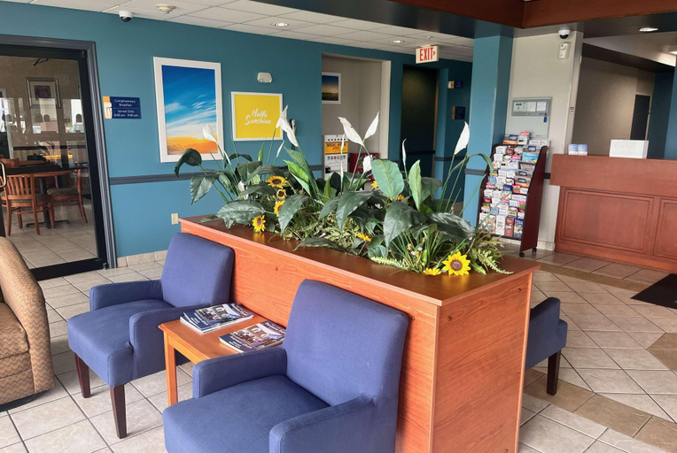 Public Area 2, Days Inn & Suites by Wyndham Seaford, Sussex
