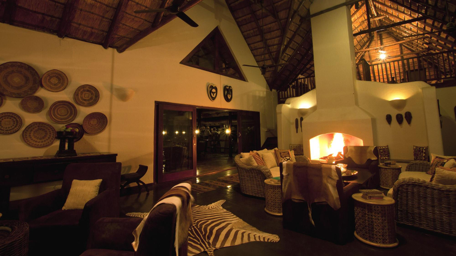 Public Area, Nyati Safari Lodge, Mopani