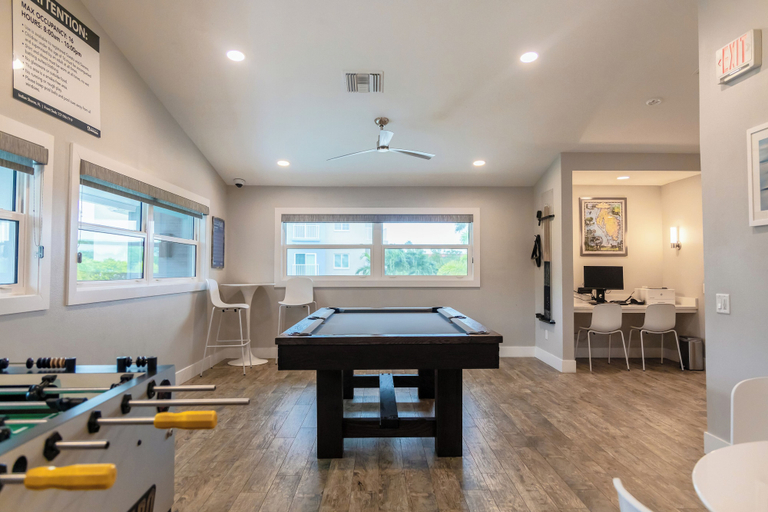 Food & Drinks 5, The Fold Hotels Indian Shores, Pinellas