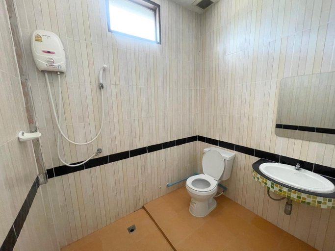 Bathroom, Navy Resort, Bang Lamung