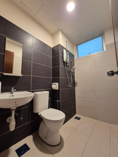 Bathroom, Walking Distance to Mt Austin - New Renovated, Johor Bahru