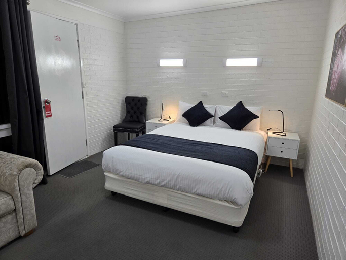 Bedroom 2, Koo Wee Rup Motel, Cardinia - South