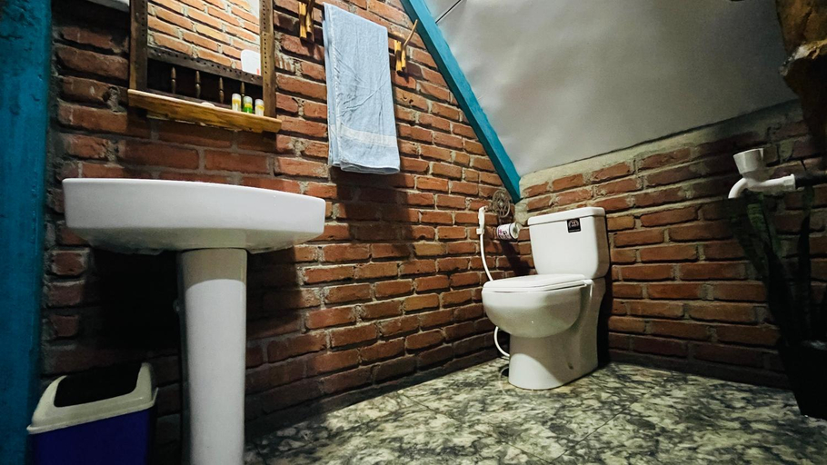 Bathroom 3, Ali Adi Eco Resort, Dambulla