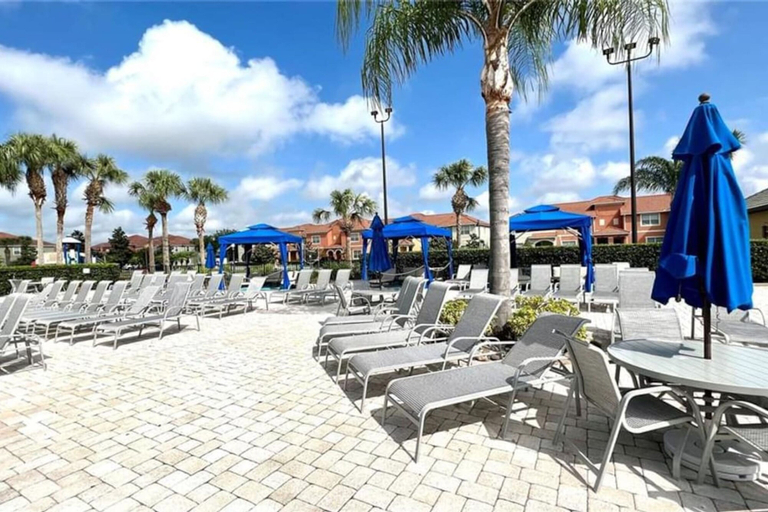 Room 5, Amazing 4bdr House w Pool - PP, Osceola