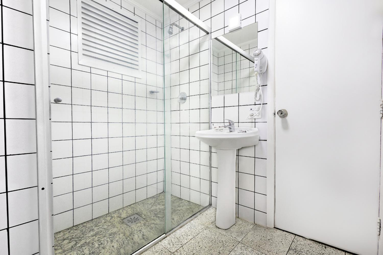 Bathroom 4, Hotel Euro Suite São Paulo by Nacional Inn, São Paulo