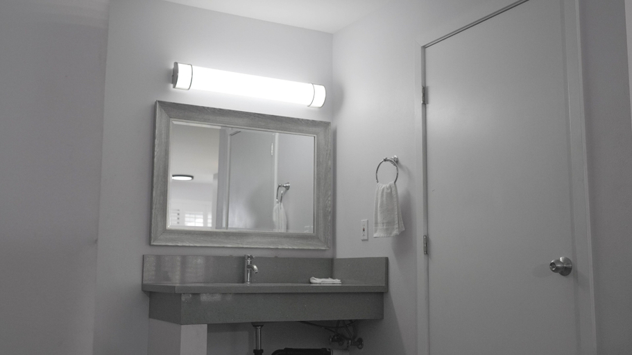 Bathroom 4, Motel 6 Inglewood, CA, Los Angeles