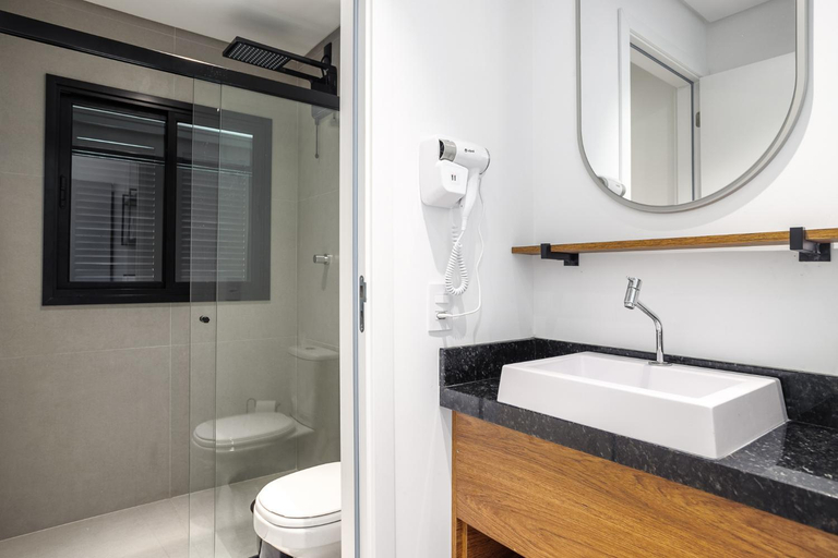 Bathroom 4, Elite Hotel, Florianopolis
